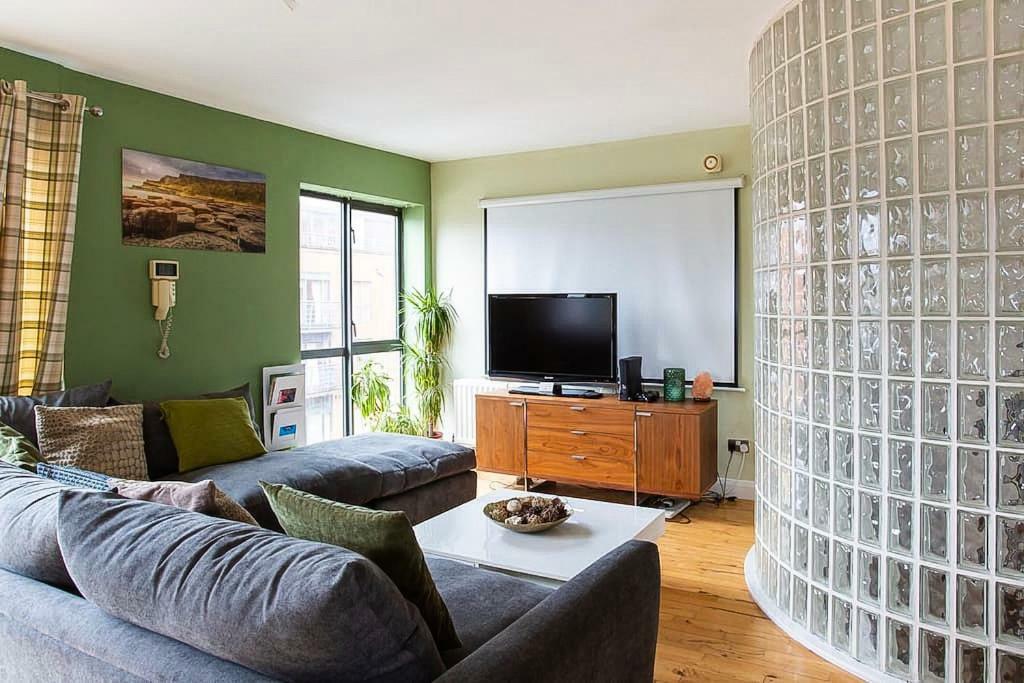Spacious Belfast City Centre Duplex Apartment Bagian luar foto