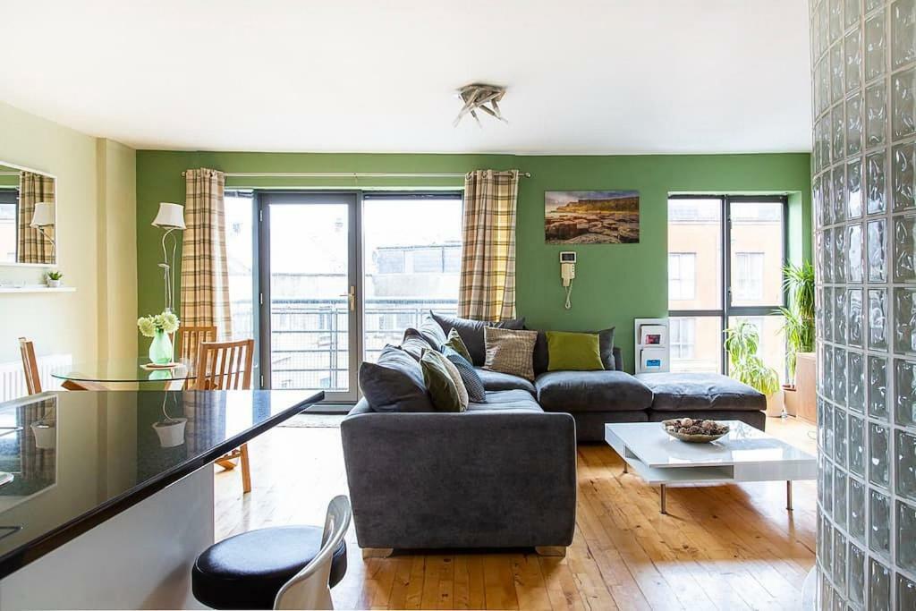 Spacious Belfast City Centre Duplex Apartment Bagian luar foto