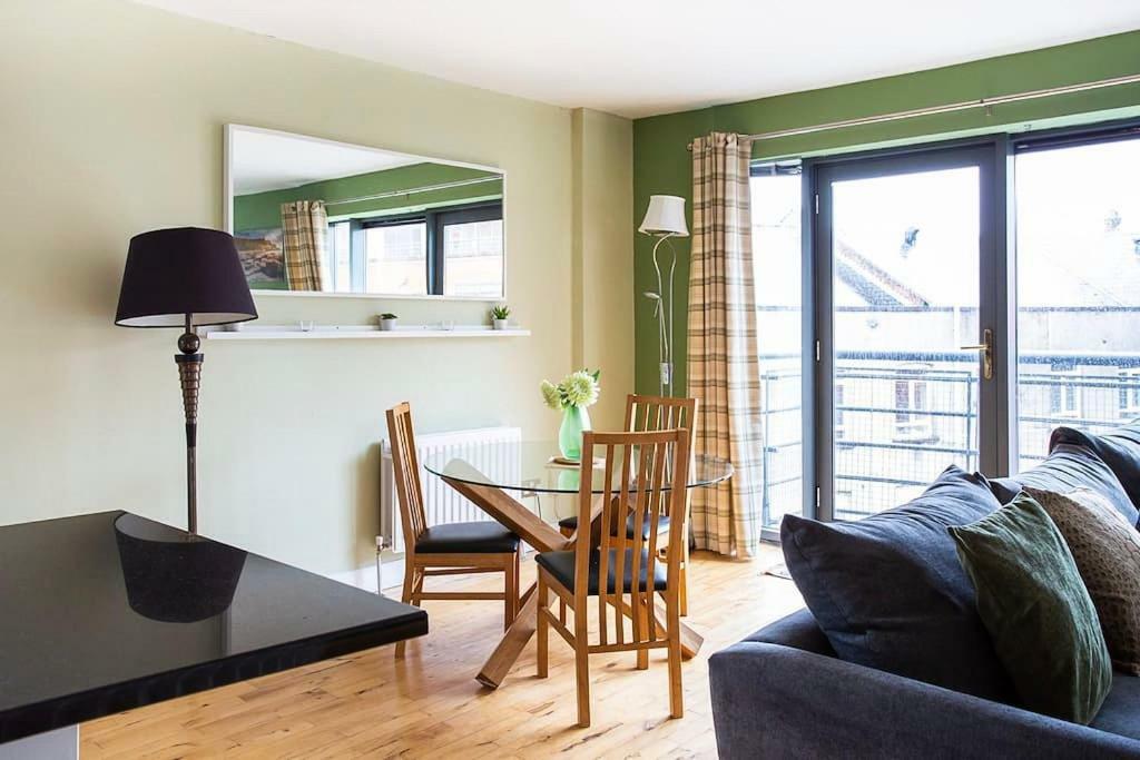 Spacious Belfast City Centre Duplex Apartment Bagian luar foto