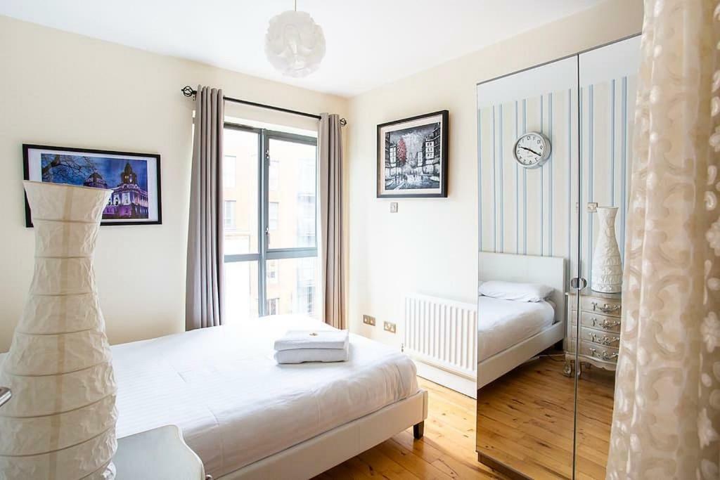 Spacious Belfast City Centre Duplex Apartment Bagian luar foto