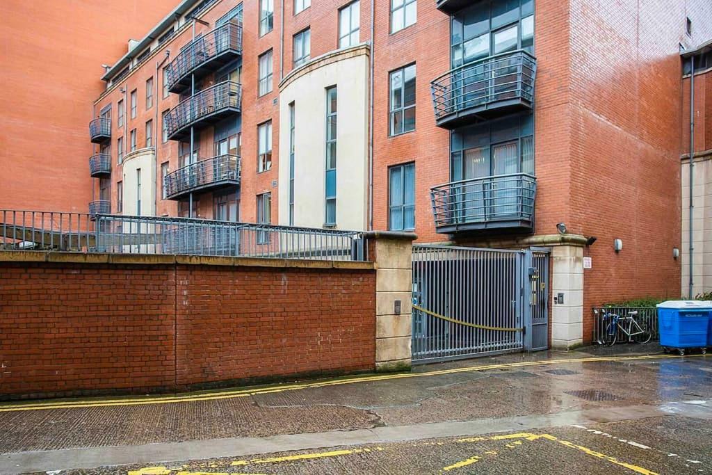 Spacious Belfast City Centre Duplex Apartment Bagian luar foto