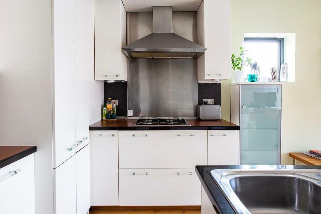 Spacious Belfast City Centre Duplex Apartment Bagian luar foto
