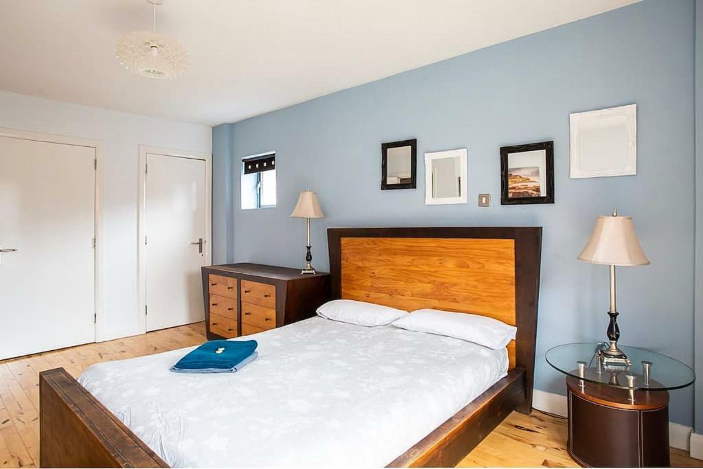 Spacious Belfast City Centre Duplex Apartment Bagian luar foto