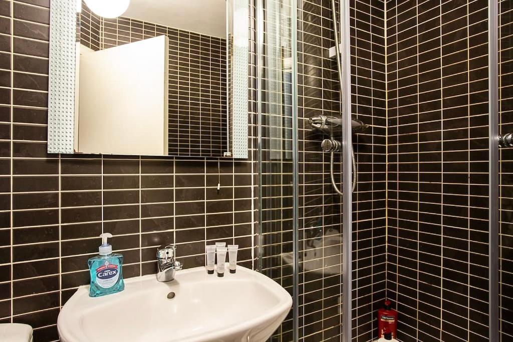 Spacious Belfast City Centre Duplex Apartment Bagian luar foto